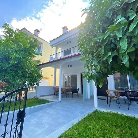 Dom wakacyjny Sunrise Luxury House